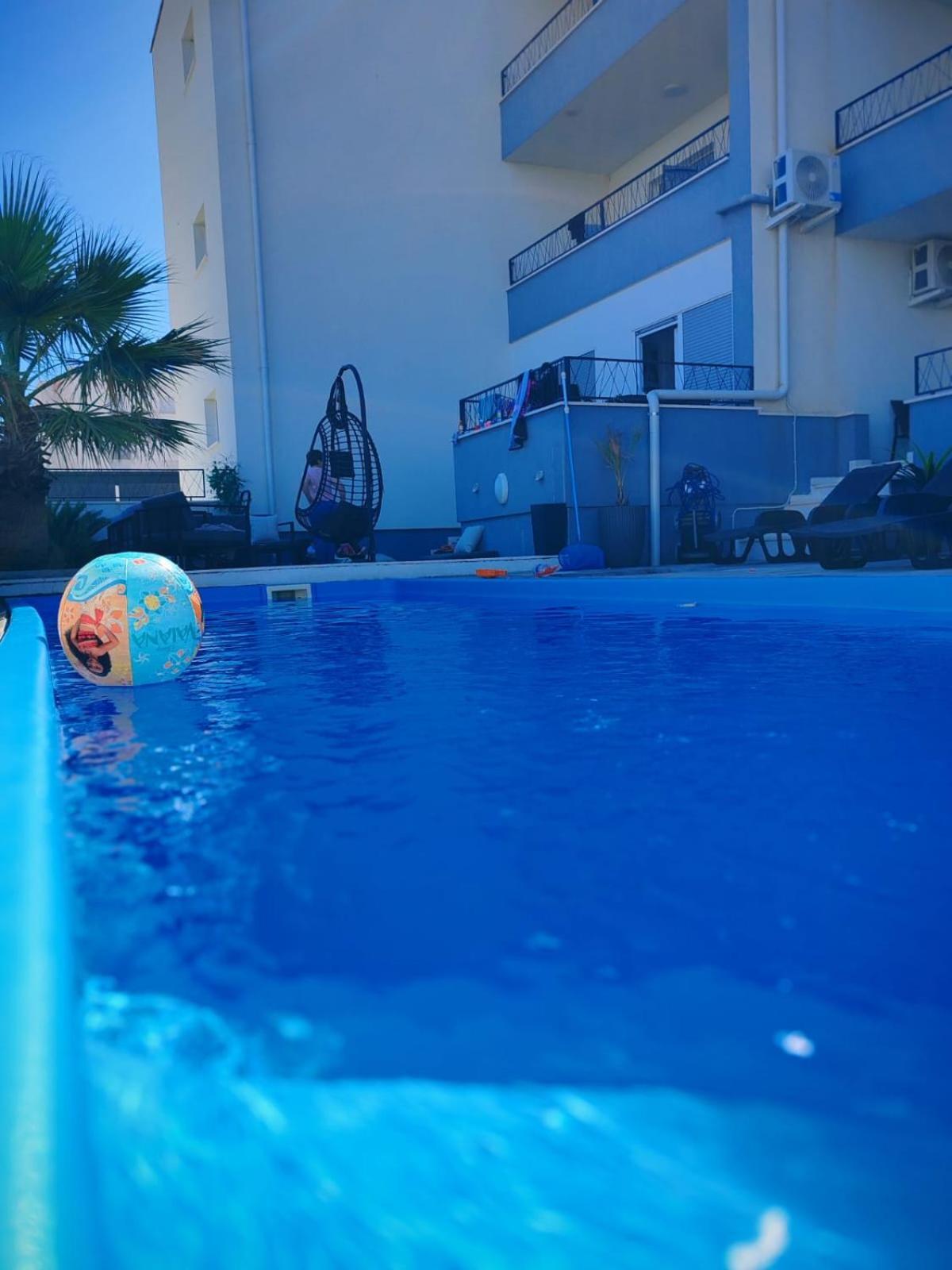 Apartmani Anastasia With Pool, Новалья Экстерьер фото